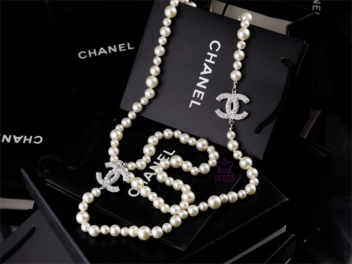 Collana Chanel Modello 352
